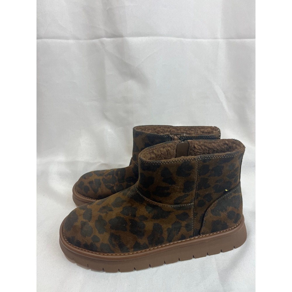 Universal Thread Womens Leopard Print Ankle Boots Memory Foam Lug Sole Size 8